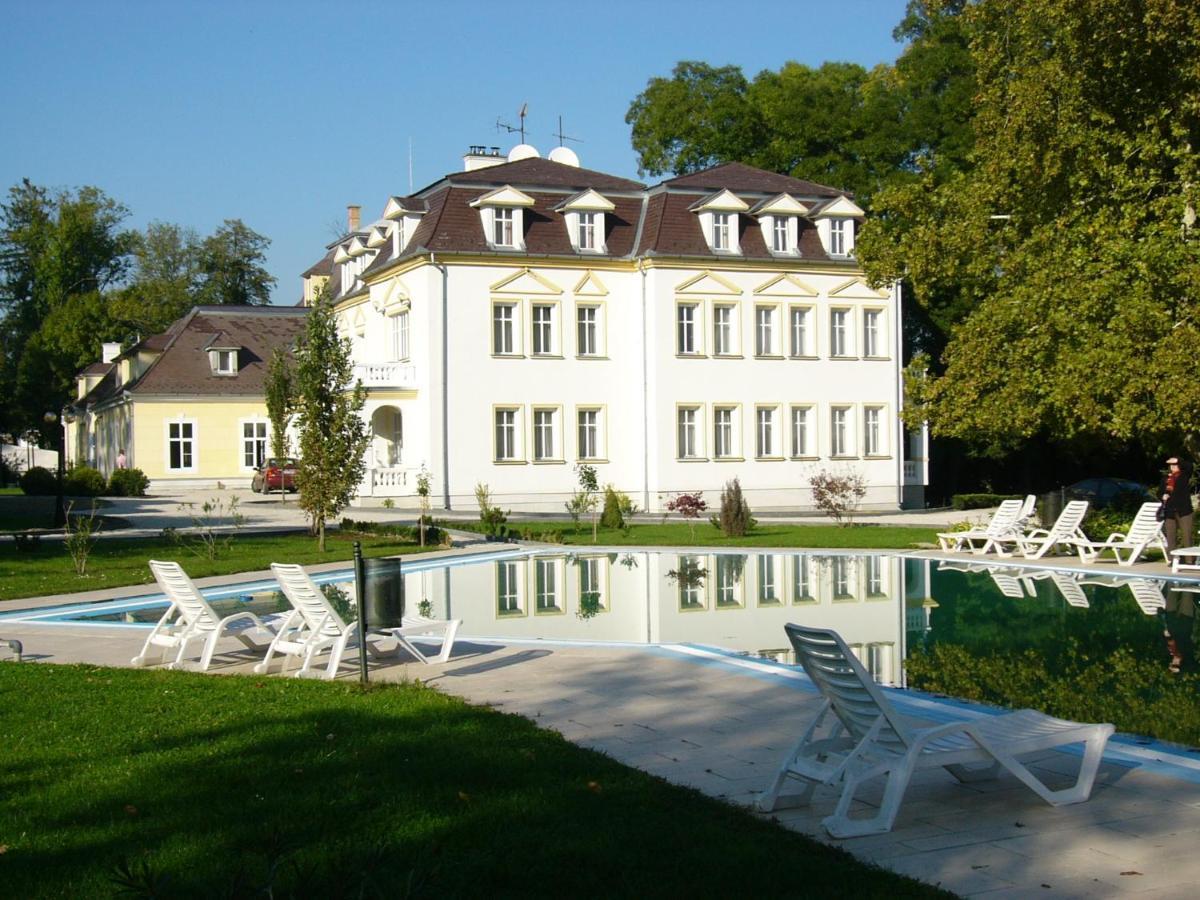 Appartment Kastelo Victoria Zalacsány エクステリア 写真