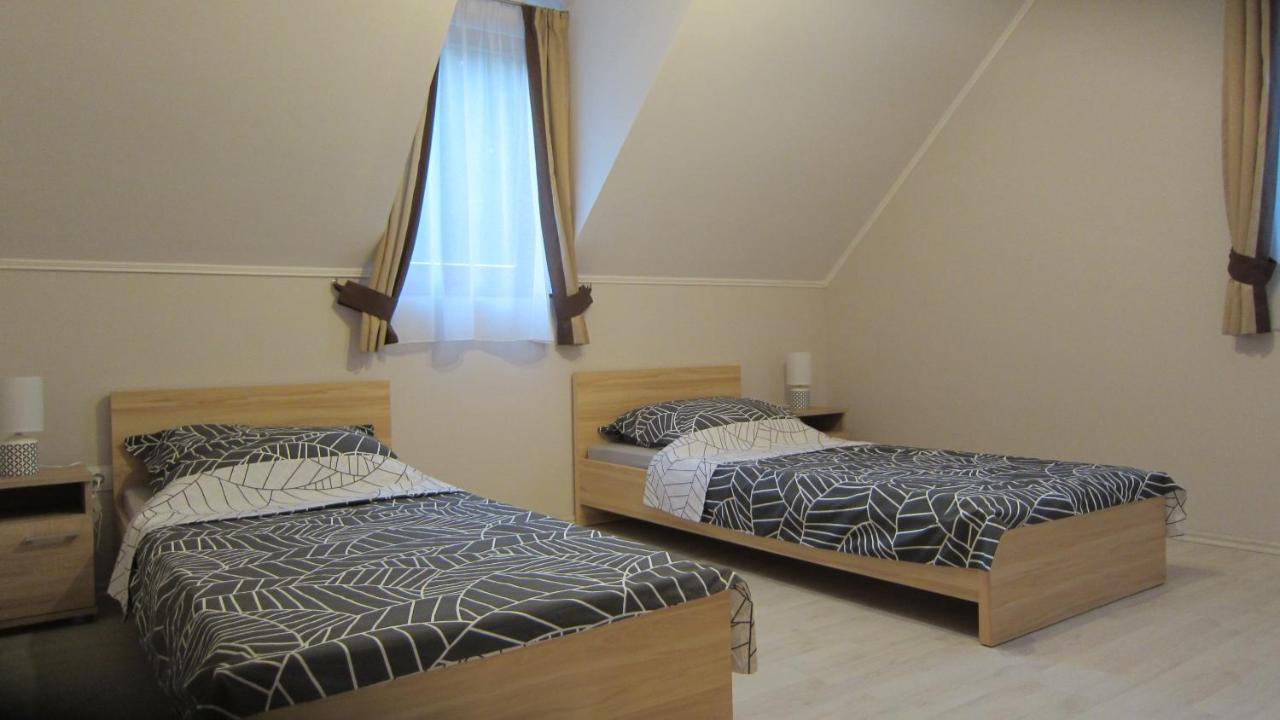 Appartment Kastelo Victoria Zalacsány エクステリア 写真